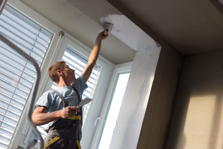 How To Deal With Unlicensed Contractors Operating In Your Area