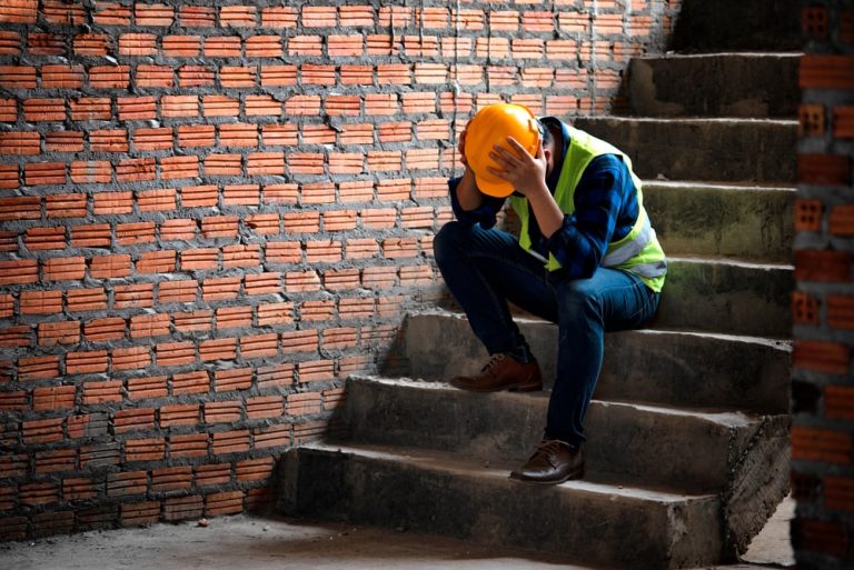 The Top Mistakes to Avoid When Applying for a Contractor License in California