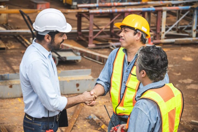Why Bilingual Contractors Have an Edge in California’s Growing Market