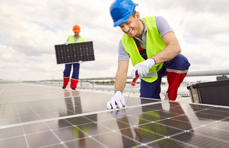 CSLB’s Latest Advertising Rules for Solar, Roofing, and Battery Storage Services